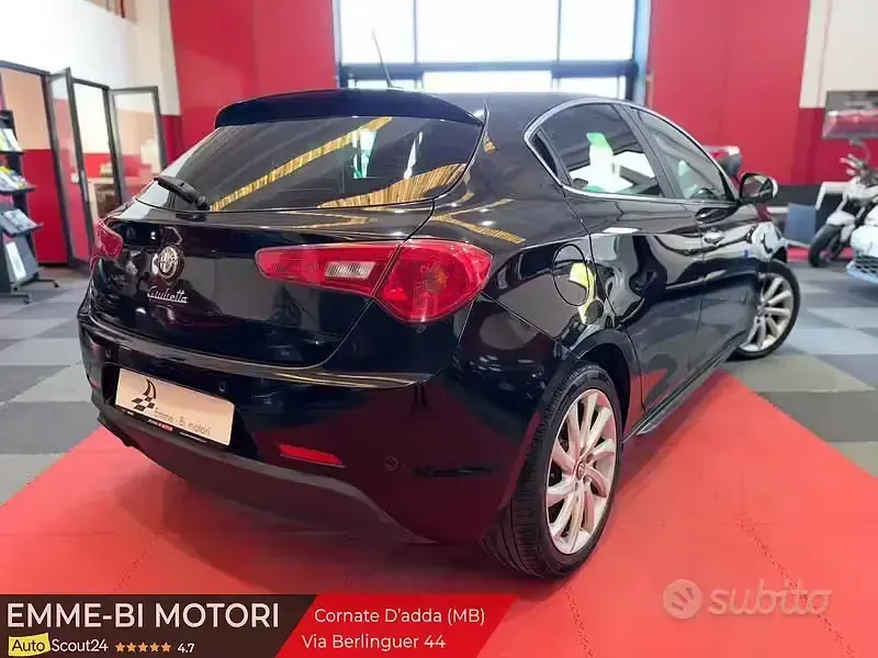 Gebraucht Alfa Romeo Giulietta Distinctive 2011 Schwarz Kleinwagen