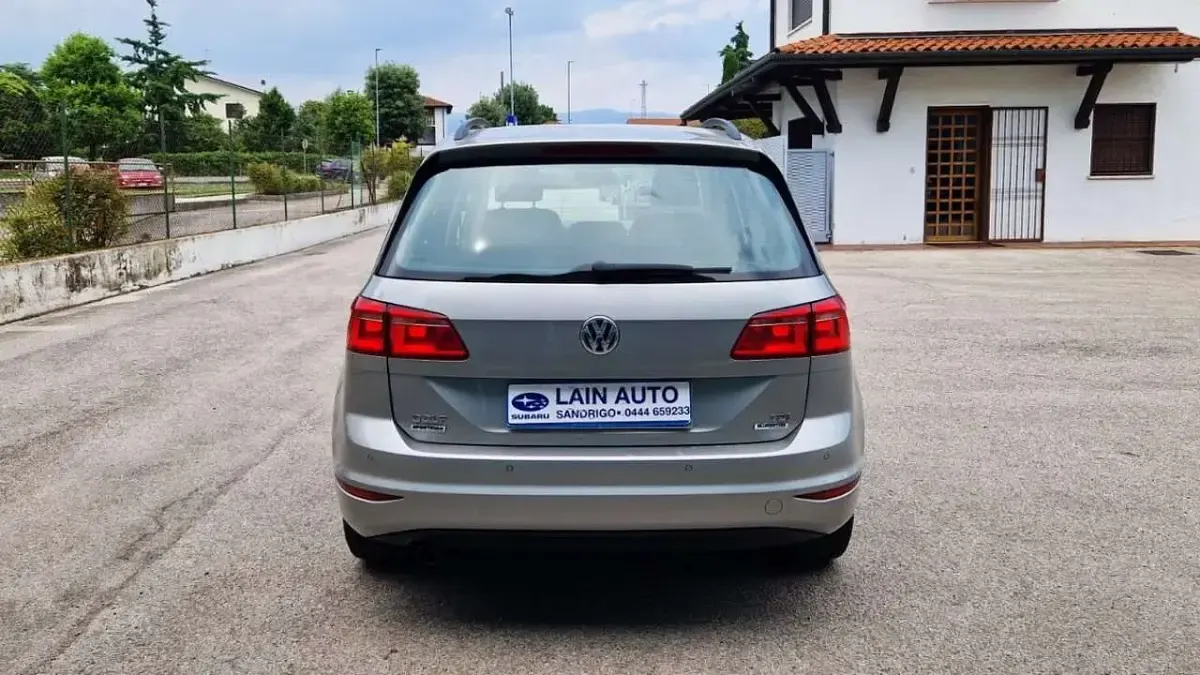 Usata VW Golf VII Highline 110 CV (80 kW) 2016 Grigio Berlina