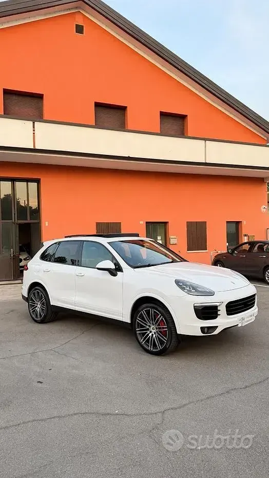 Usata Porsche Cayenne Platinum Edition 250 CV (183 kW) 2017 Bianco SUV