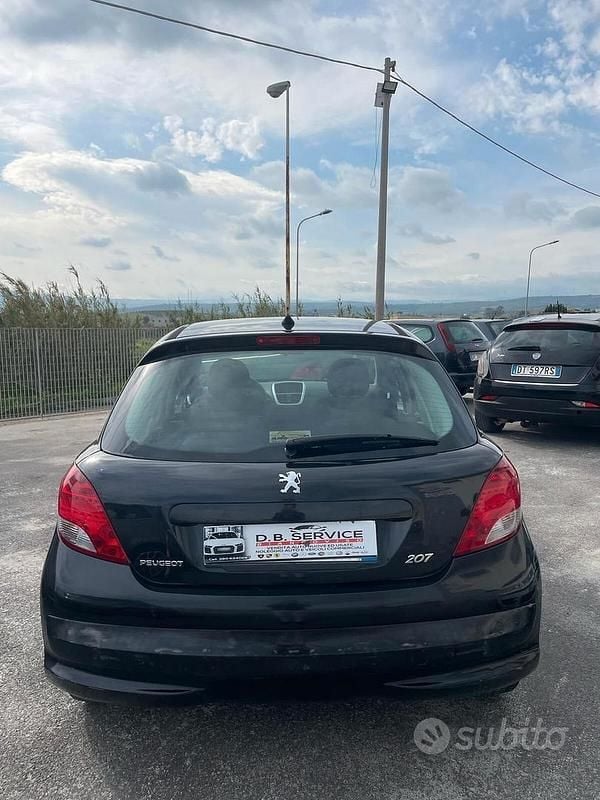 Usata Peugeot 207 75 CV (55 kW) 2010 Nero Berlina