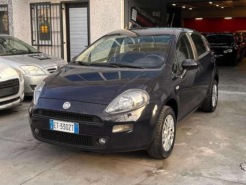 Usata Fiat Punto Lounge 69 CV (50 kW) 2014 Blu/azzurro Utilitaria