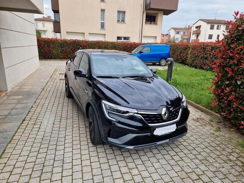 Nero Usata 2023 Renault Arkana SUV | 24.900 € (Molto cara) - Immagine 1/4