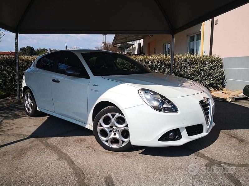 Usata Alfa Romeo Giulietta Sprint 105 CV (77 kW) 2015 Bianco Utilitaria