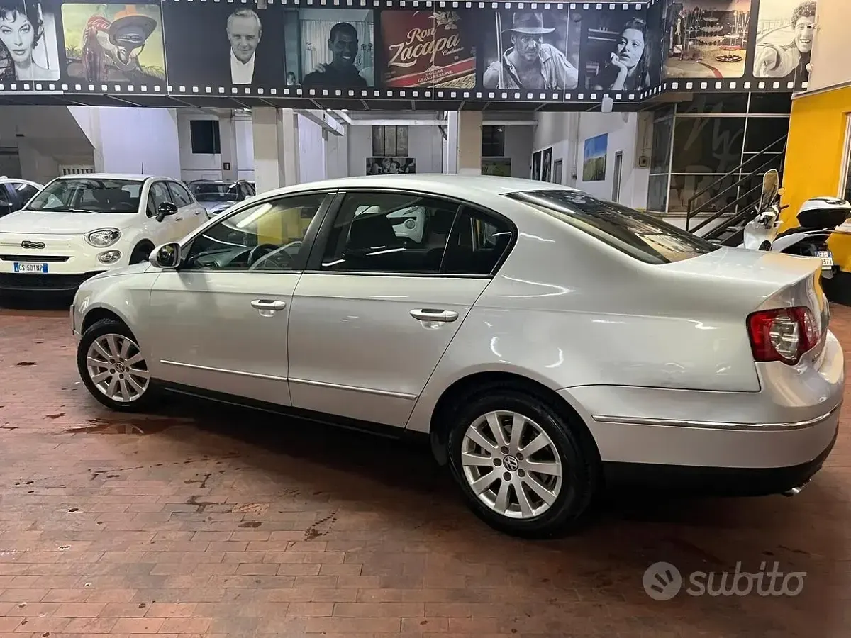 Usata VW Passat Comfortline 140 CV (102 kW) 2005 Grigio Berlina