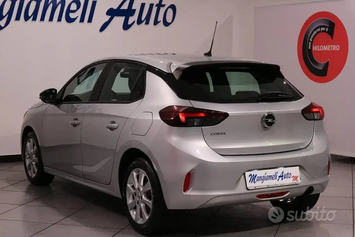 Usata Opel Corsa Edition 100 CV (73 kW) 2023 Grigio Utilitaria