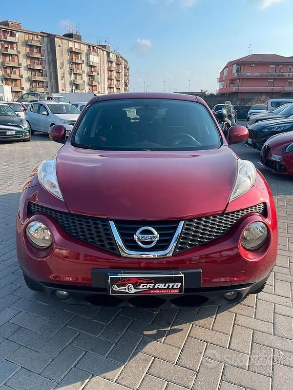 Usata Nissan Juke Tekna 110 CV (80 kW) 2011 Rosso SUV