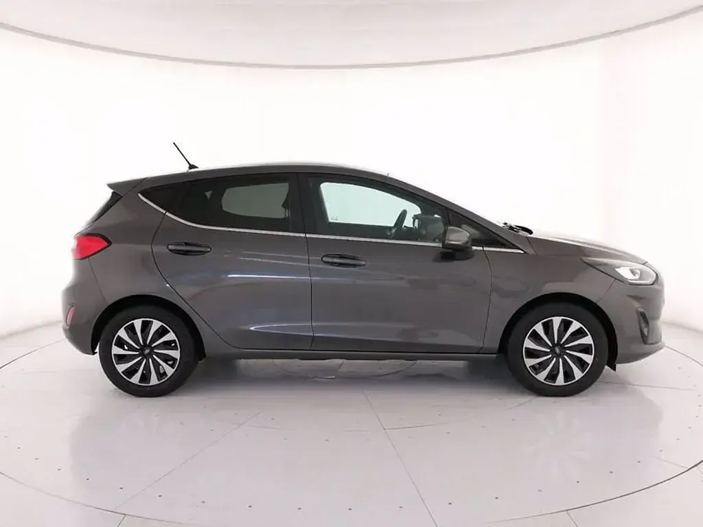 Usata Ford Fiesta Titanium 75 CV (55 kW) 2023 Magnetic grey (metallizzato) Utilitaria
