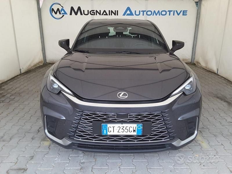 Usata Lexus LBX 91 CV (66 kW) 2024 Grigio SUV