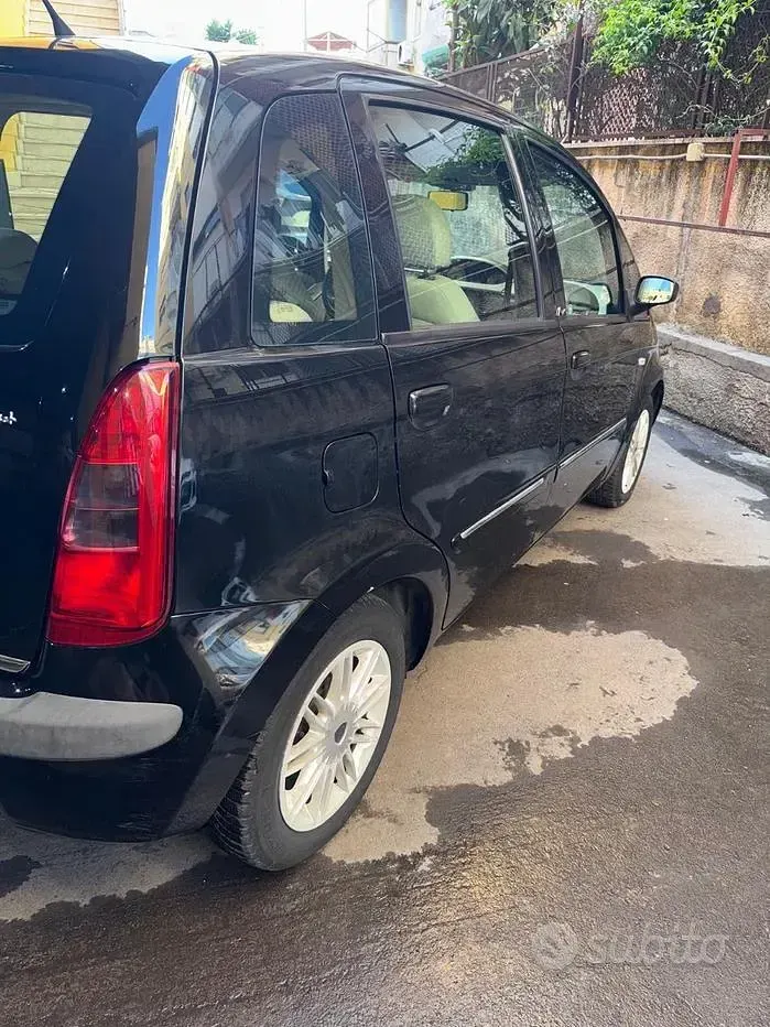 Usata Lancia Musa 69 CV (50 kW) 2007 Nero Monovolume