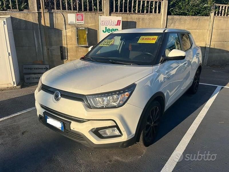 Bianco Usata 2019 Ssangyong (KGM) Tivoli SUV | 9600 € (Buon prezzo) - Immagine 1/4