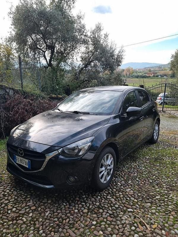 Usata Mazda 2 Evolve 75 CV (55 kW) 2016 Nero Berlina