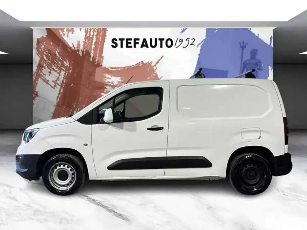 Gebraucht Opel Combo Edition 101 PS (74 kW) 2021 Weiß Van / Kleinbus