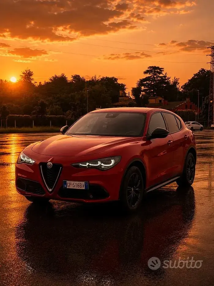 Usata Alfa Romeo Stelvio Super 160 CV (117 kW) 2023 Rosso SUV