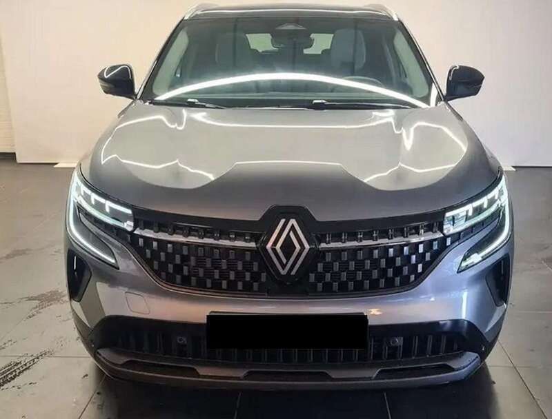 Usata Renault Austral Techno 131 CV (96 kW) 2024 Grigio SUV