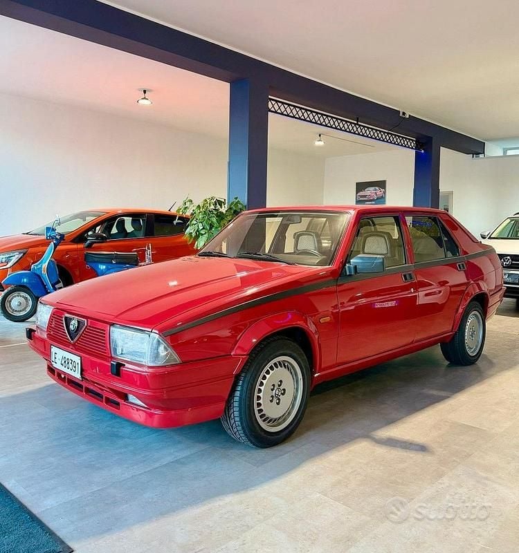 Usata Alfa Romeo 75 1987 Rosso Berlina