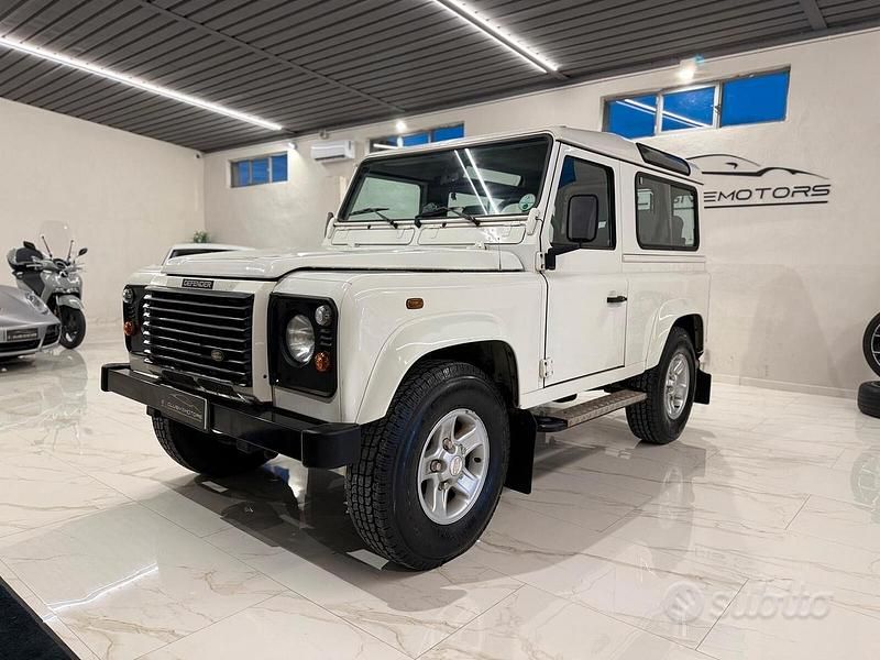 Usata Land Rover Defender S 122 CV (89 kW) 2003 Bianco Station wagon
