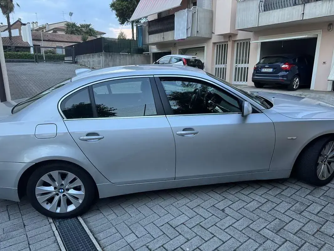 Usata BMW 530 232 CV (170 kW) 2007 Berlina