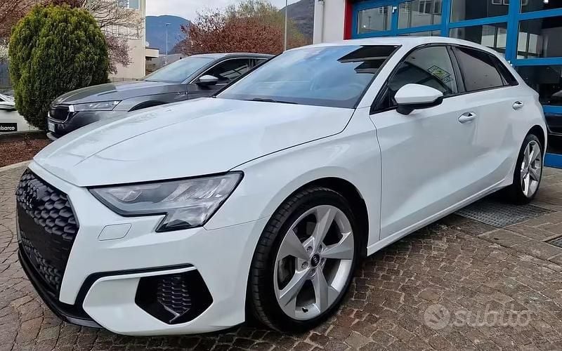 Usata Audi A3 Business 190 CV (139 kW) 2022 Bianco Berlina