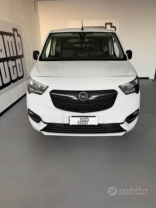 Usata Opel Combo 102 CV (75 kW) 2022 Bianco Monovolume
