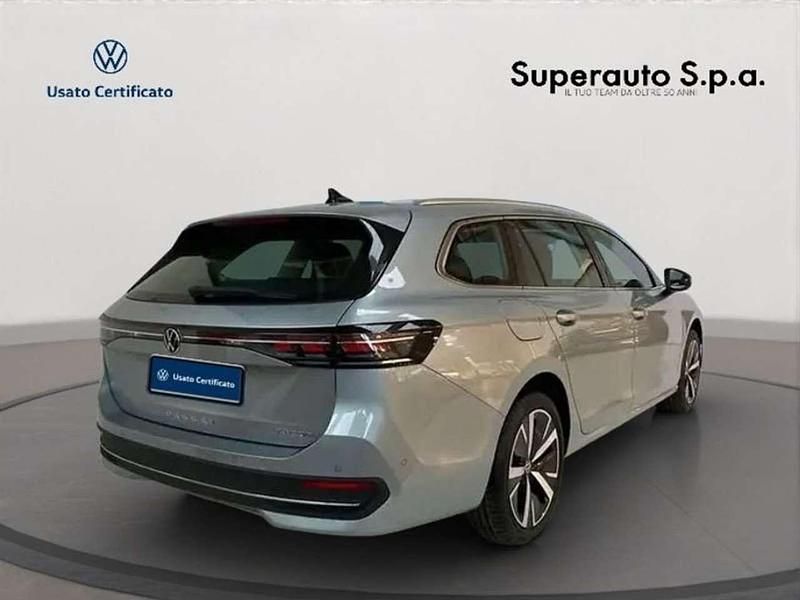 Usata VW Passat Business 204 CV (150 kW) 2024 Grigio Station wagon