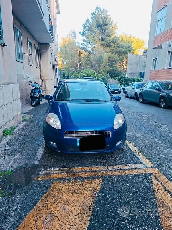 Usata Fiat Grande Punto 75 CV (55 kW) 2006 Utilitaria