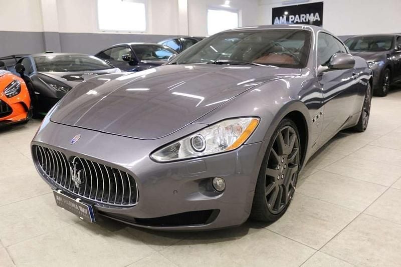 Usata Maserati Granturismo 439 CV (322 kW) 2009 Grigio Coupé
