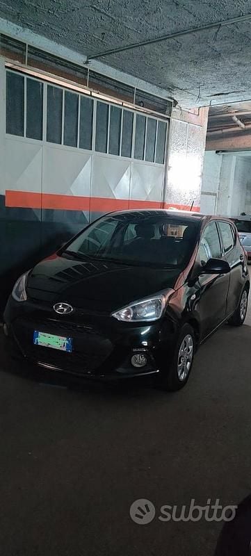 Nero Usata 2015 Hyundai i10 Due volumi | 5500 € (Ottimo prezzo) - Immagine 1/4