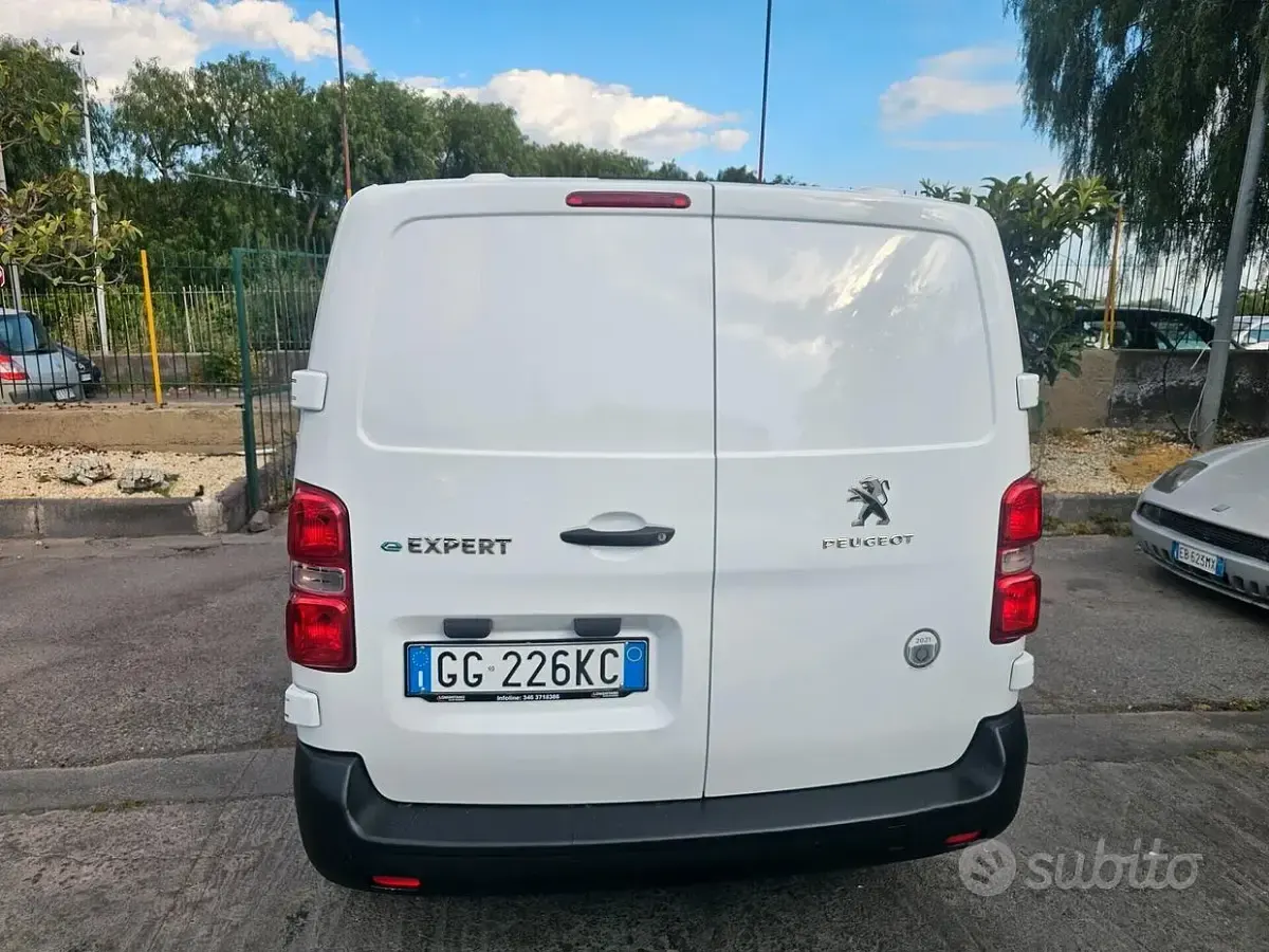 Usata Peugeot e-Expert Premium 56 kW (77 CV) 2022 Bianco Furgone