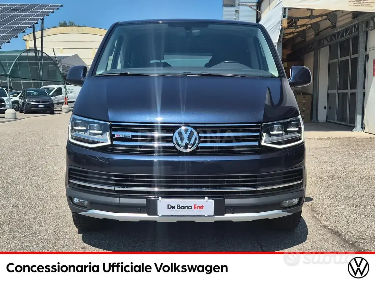 Usata VW Multivan Highline 204 CV (150 kW) 2017 Azzurro Monovolume