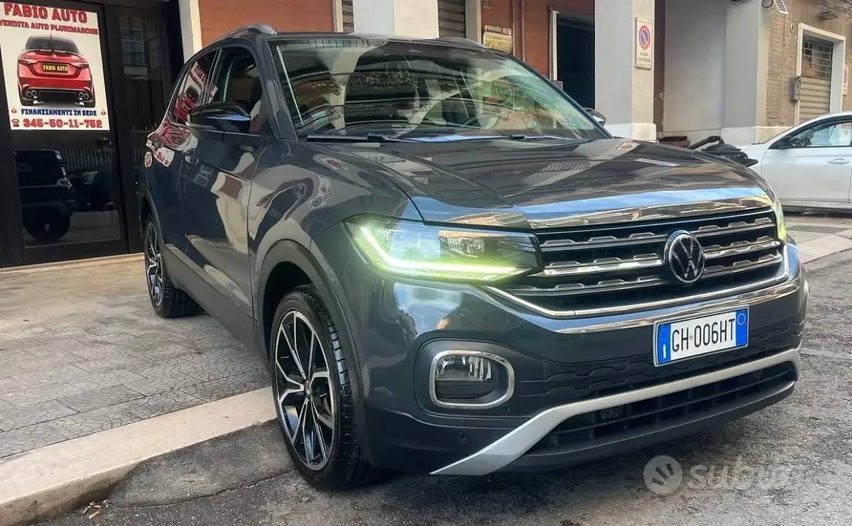 Usata VW T-Cross Style 110 CV (80 kW) 2021 Grigio SUV