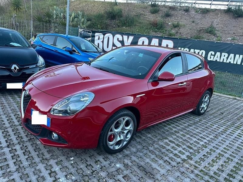 Rosso Usata 2018 Alfa Romeo Giulietta Super Tre volumi | 11.900 € (Buon prezzo) - Immagine 1/4