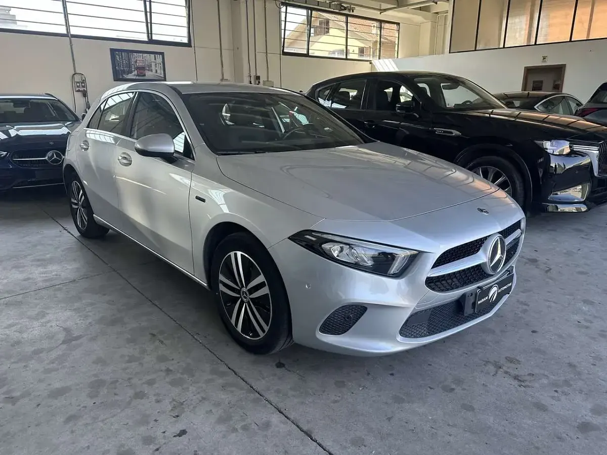 Usata Mercedes A250 160 CV (117 kW) 2020 Grigio Berlina