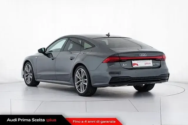 Usata Audi A7 Sportback S-Line 367 CV (269 kW) 2024 Grigio daytona perla Utilitaria