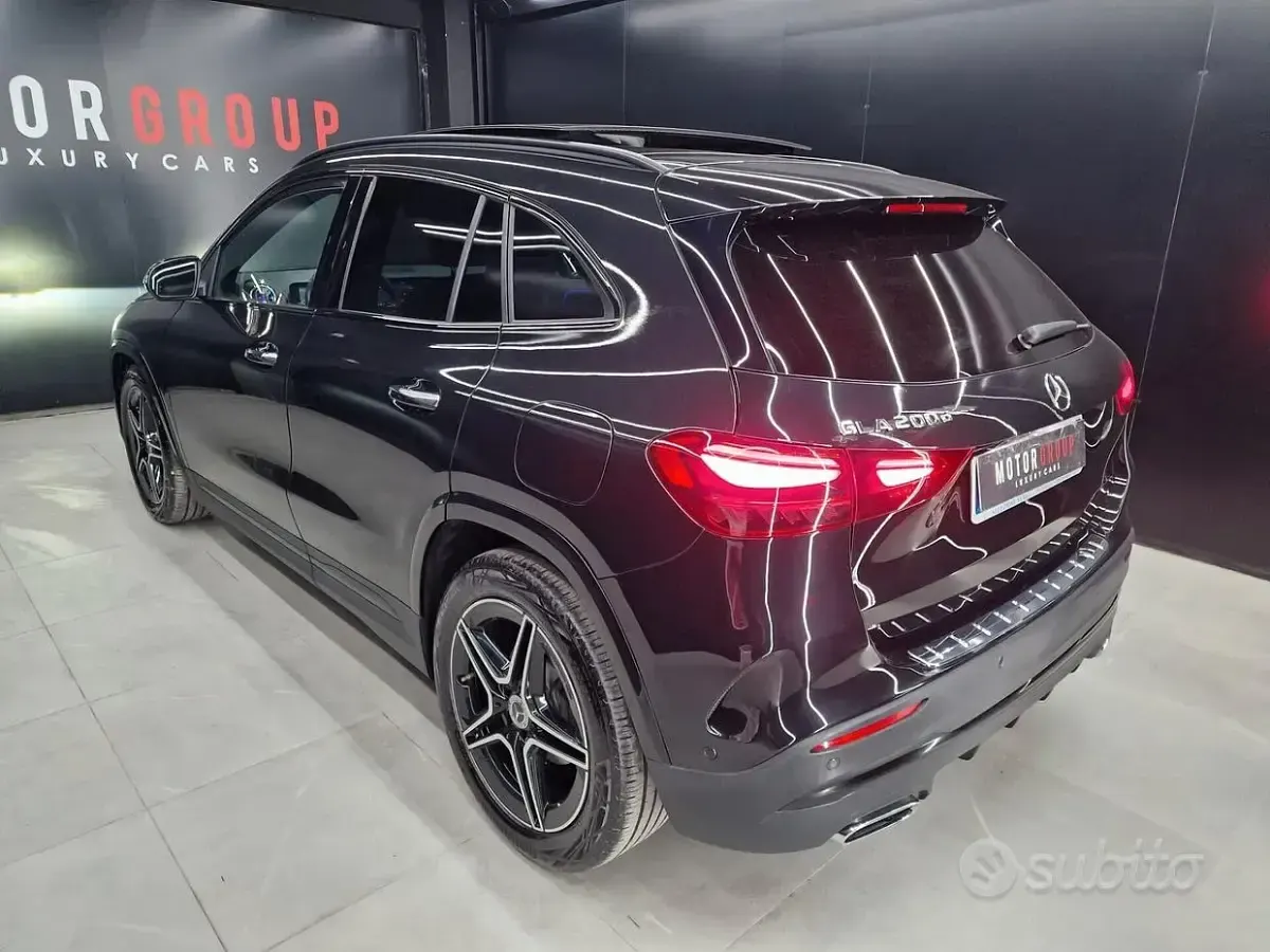Usata Mercedes GLA200 AMG Line Premium 150 CV (110 kW) 2024 Nero SUV