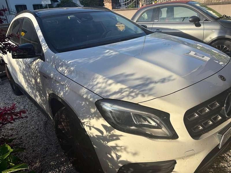 Usata Mercedes GLA200 136 CV (100 kW) 2018 SUV