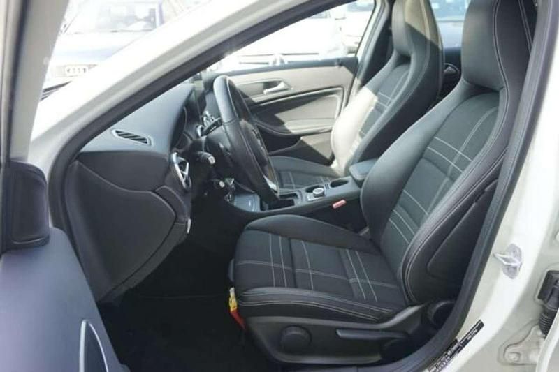 Usata Mercedes A220 Business 177 CV (130 kW) 2016 Bianco Berlina