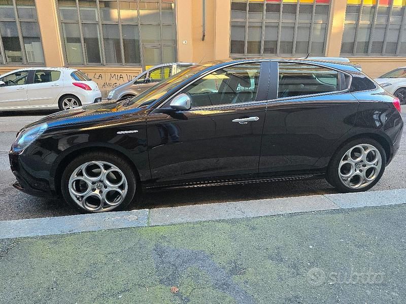 Usata Alfa Romeo Giulietta 140 CV (102 kW) 2011 Nero Utilitaria