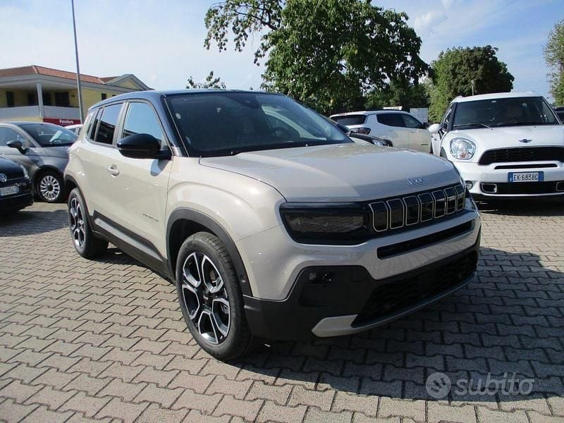 Nuova Jeep Avenger Summit 101 CV (74 kW) 2025 Beige SUV
