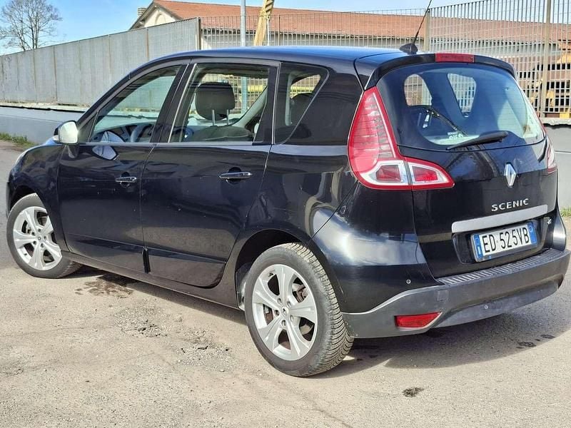 Usata Renault Scénic III Luxe 110 CV (80 kW) 2010 Nero Monovolume