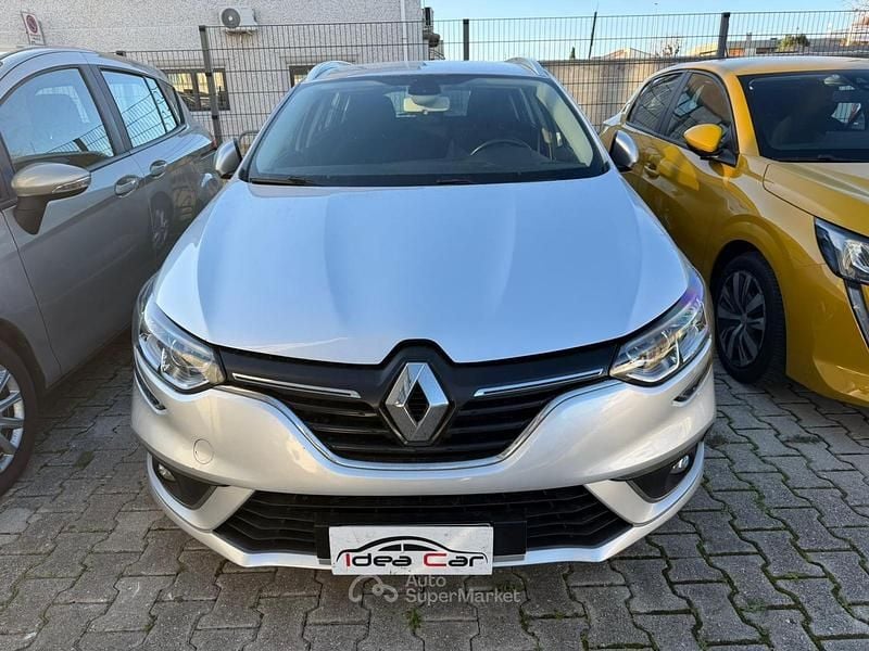 Usata Renault Mégane GrandTour 110 CV (80 kW) 2016 Gray Station wagon