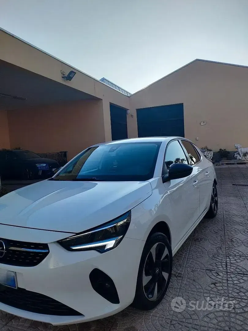 Usata Opel Corsa 56 kW (77 CV) 2022 Bianco Utilitaria