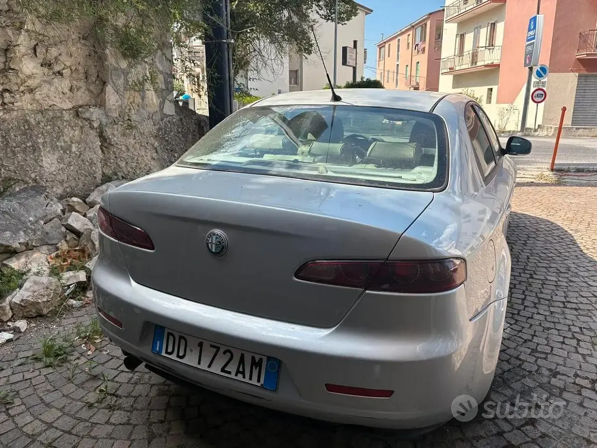 Usata Alfa Romeo 159 Progression 150 CV (110 kW) 2006 Grigio Berlina