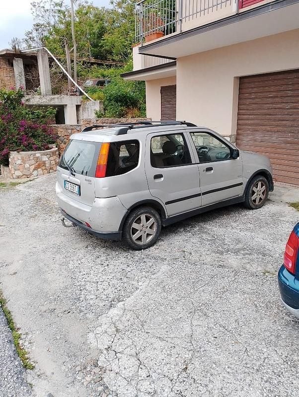 Usata Suzuki Ignis 99 CV (72 kW) 2004 Grigio Utilitaria