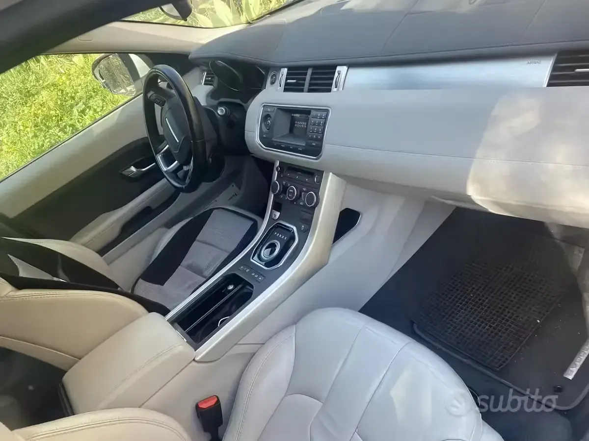 Usata Land Rover Range Rover evoque 190 CV (139 kW) 2012 Bianco SUV