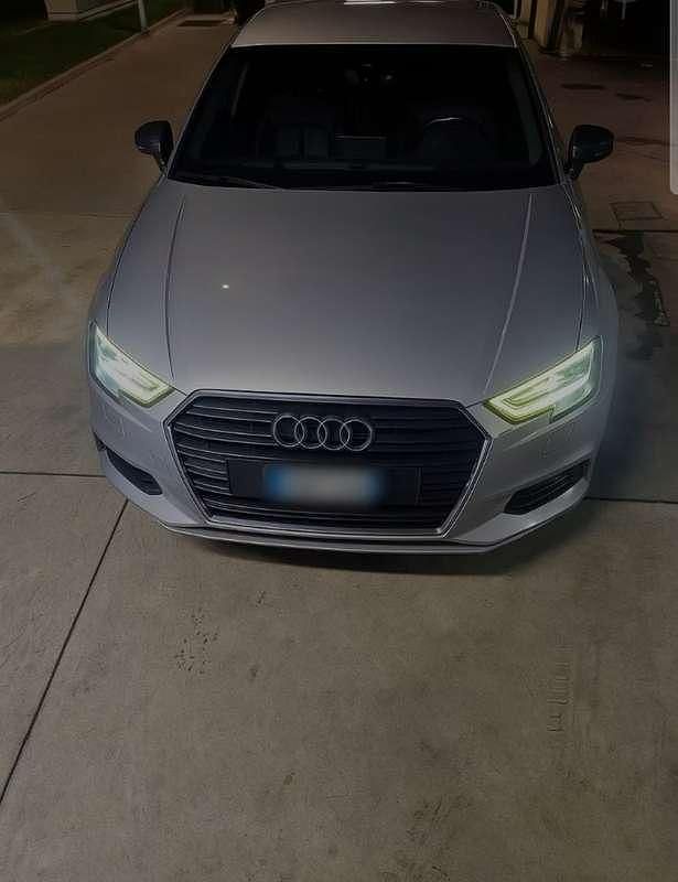 Usata Audi A3 S-Line 116 CV (85 kW) 2018 Grigio Berlina