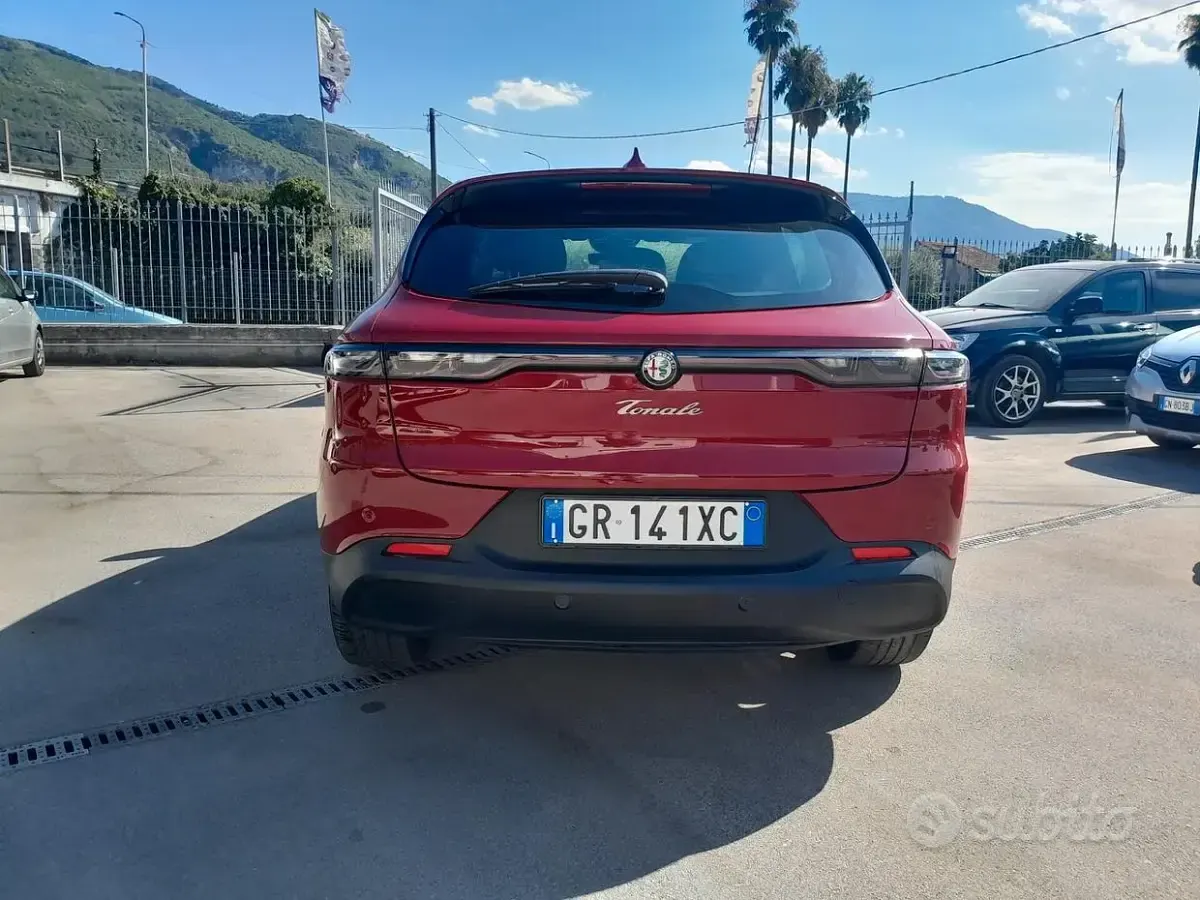Usata Alfa Romeo Tonale Super 131 CV (96 kW) 2023 Rosso SUV