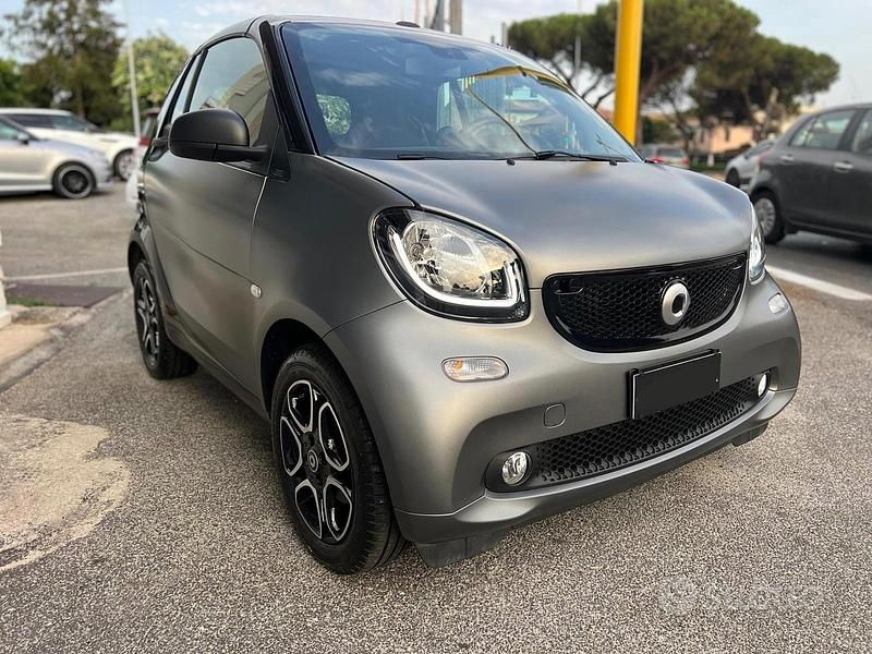 Usata Smart ForTwo Cabrio Passion 90 CV (66 kW) 2019 Grigio Cabrio