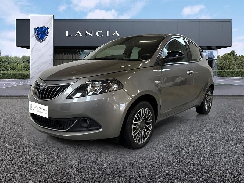 Usata Lancia Ypsilon Silver 69 CV (50 kW) 2023 Grigio Utilitaria