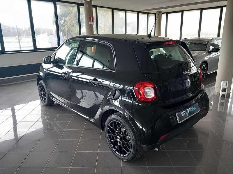 Usata Smart ForFour Superpassion 71 CV (52 kW) 2018 Nero Utilitaria