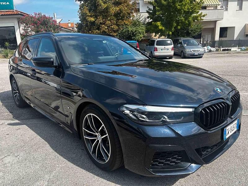 Nero Usata 2022 BMW 520 M Sport Station wagon | 37.400 € (Molto cara) - Immagine 1/4